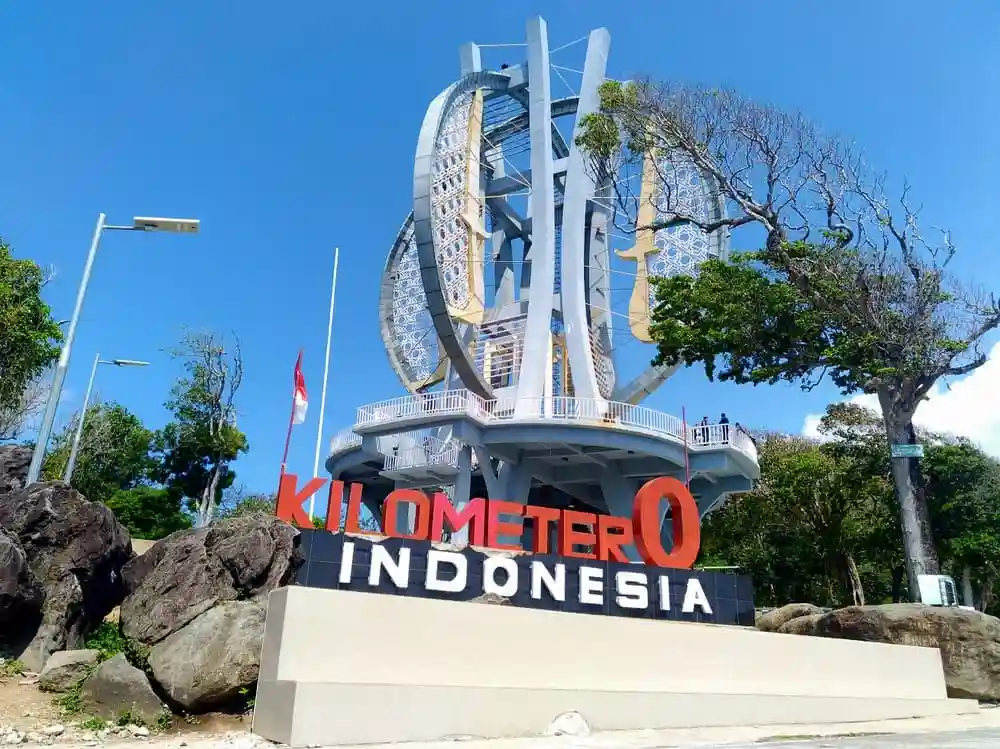 Titik Nol Indonesia, Pulau Weh dengan Laut Jernih