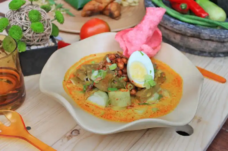 Resep Lontong Medan yang Mudah Dibuat dan Kaya Rasa Khas Sumatra