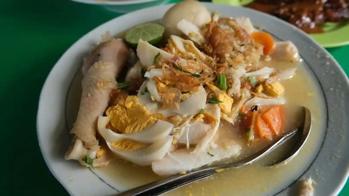 Soto Banjar Pedas dengan Sambal Khas Selera Nusantara