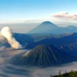 Wisata Alam Terpopuler Di Indonesia, Dari Gunung, Laut, Hingga Danau yang Memikat