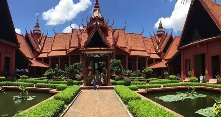 Tuol Sleng dan Museum Nasional, Dua Wajah Sejarah Kamboja